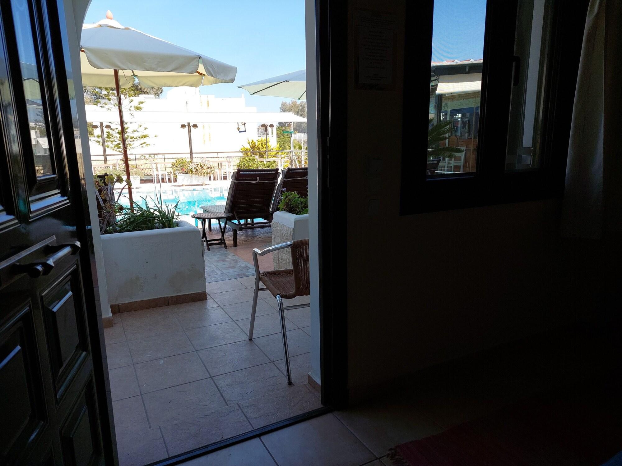 Ela Mesa Aparthotel Souvala Exterior photo