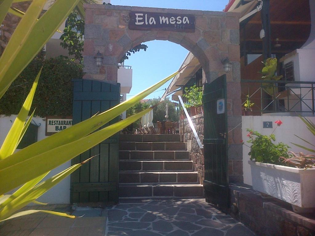 Ela Mesa Aparthotel Souvala Exterior photo